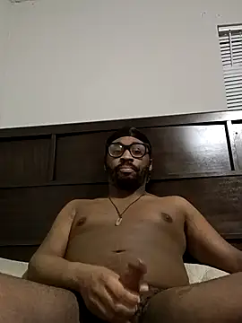 Snapshot of Hotcock100 chatting on May 5, 2026, 2:47 am Hotcock100 online show from May 5, 2026, 2:47 am