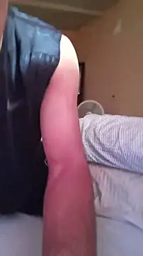 Snapshot of Brencuz chatting on February 22, 2026, 3:46 pm Brencuz online show from February 22, 2026, 3:46 pm