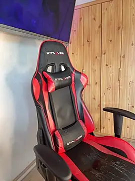 See my Boobs  online show from October 2, 2025, 7:34 am