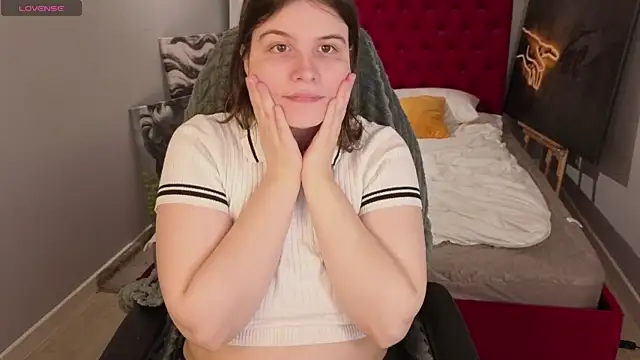 Ruyjin Choi online show from April 19, 2026, 10:27 am