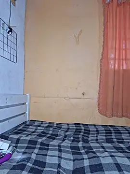 Snapshot of HelenHoltz chatting on February 12, 2026, 3:56 pm HelenHoltz online show from February 12, 2026, 3:56 pm