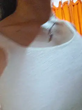 HelenHoltz online show from March 9, 2026, 6:11 pm