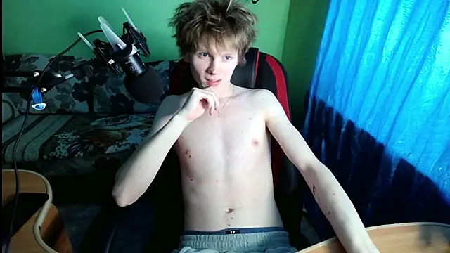 fameboyboo online show from November 28, 2025, 10:04 am