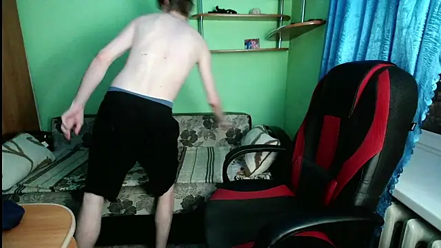 fameboyboo online show from December 4, 2025, 6:18 pm