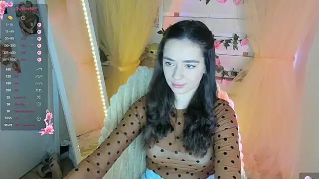 Snapshot of Bella_XO chatting on April 24, 2026, 6:37 am Bella XO online show from April 24, 2026, 6:37 am