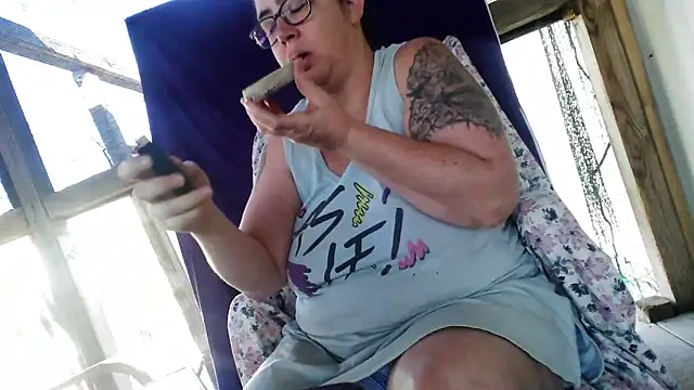 Snapshot of GraceHenderson chatting on November 10, 2025, 4:56 pm GraceHenderson online show from November 10, 2025, 4:56 pm