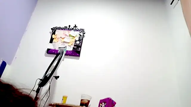 PetiteIvoryQueen19 online show from February 19, 2026, 10:18 pm