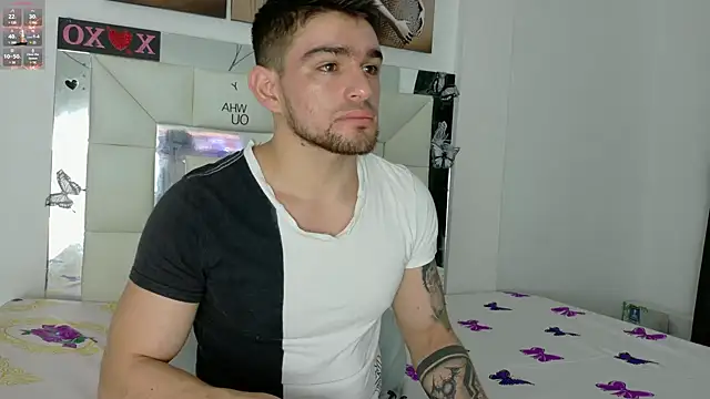 Snapshot of Sexy_Alejandro_ chatting on February 24, 2025, 11:21 am Sexy Alejandro online show from February 24, 2025, 11:21 am