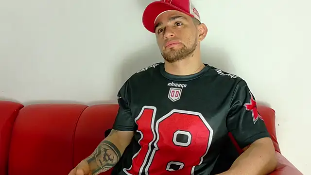 Snapshot of Sexy_Alejandro_ chatting on November 14, 2025, 11:47 am Sexy Alejandro online show from November 14, 2025, 11:47 am