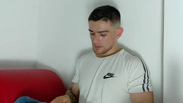 Sexy Alejandro  online show from May 19, 2026, 6:37 pm