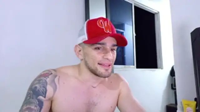 Snapshot of Sexy_Alejandro_ chatting on November 28, 2025, 3:39 am Sexy Alejandro online show from November 28, 2025, 3:39 am