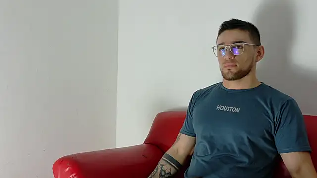 Snapshot of Sexy_Alejandro_ chatting on December 3, 2025, 11:42 am Sexy Alejandro online show from December 3, 2025, 11:42 am