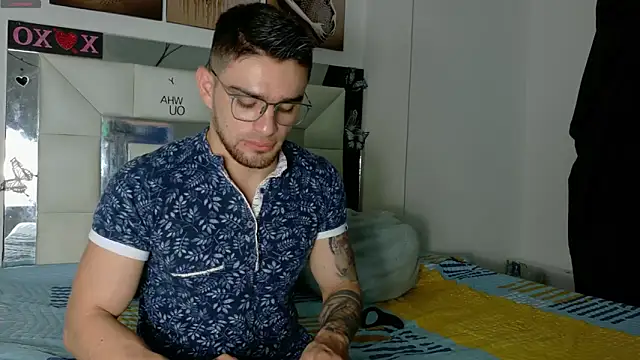 Snapshot of Sexy_Alejandro_ chatting on February 19, 2025, 11:17 am Sexy Alejandro online show from February 19, 2025, 11:17 am