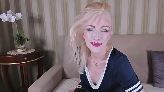 Snapshot of Rita_Farel chatting on July 13, 2026, 9:25 pm Rita Farel online show from July 13, 2026, 9:25 pm