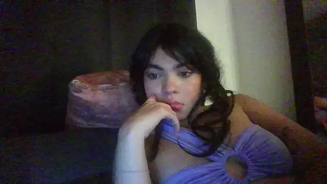 Snapshot of Kiri_Cutee chatting on February 28, 2025, 6:32 am Kiri Cutee online show from February 28, 2025, 6:32 am