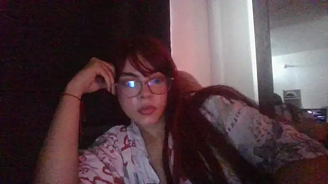 Snapshot of Kiri_Cutee chatting on March 4, 2025, 1:49 pm Kiri Cutee online show from March 4, 2025, 1:49 pm