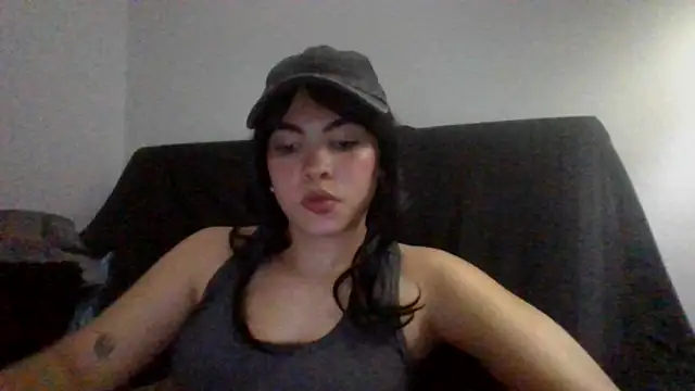 Snapshot of Kiri_Cutee chatting on January 5, 2025, 5:20 am Kiri Cutee online show from January 5, 2025, 5:20 am