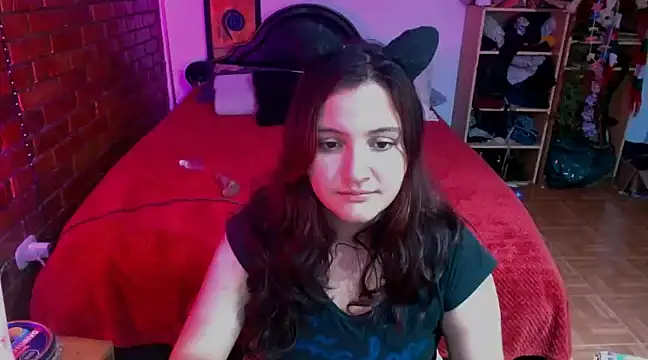 sweet-sunlight online show from December 18, 2024, 9:04 am