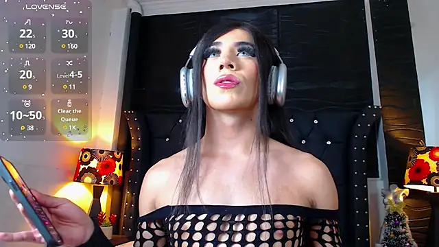 Snapshot of Kenia_Fox chatting on January 14, 2025, 7:11 pm Kenia Fox online show from January 14, 2025, 7:11 pm