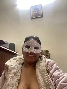 Snapshot of kamayanisingh24 chatting on February 17, 2025, 7:44 pm kamayanisingh24 online show from February 17, 2025, 7:44 pm