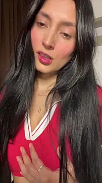 Snapshot of Valentina_cartier chatting on December 23, 2025, 12:11 am Valentina cartier online show from December 23, 2025, 12:11 am