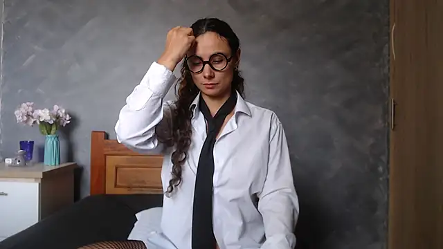 Snapshot of MafeeRoss chatting on November 16, 2025, 5:28 pm MafeeRoss online show from November 16, 2025, 5:28 pm