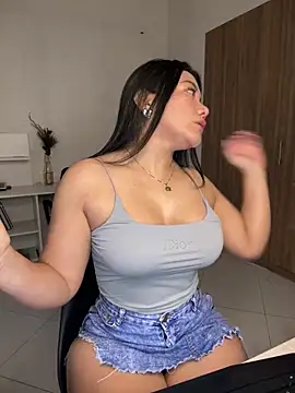 Snapshot of Abril10_ chatting on March 4, 2025, 2:32 pm Abril10 online show from March 4, 2025, 2:32 pm