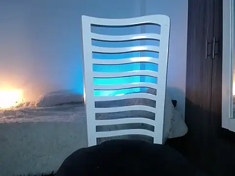 SWEET MIGUEL online show from November 6, 2025, 4:05 am