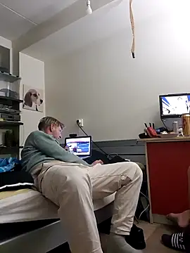 Snapshot of mikeythebestsucker chatting on October 9, 2025, 9:59 pm mikeythebestsucker online show from October 9, 2025, 9:59 pm