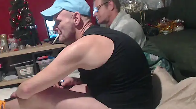 Snapshot of mikeythebestsucker chatting on December 21, 2024, 1:42 pm mikeythebestsucker online show from December 21, 2024, 1:42 pm