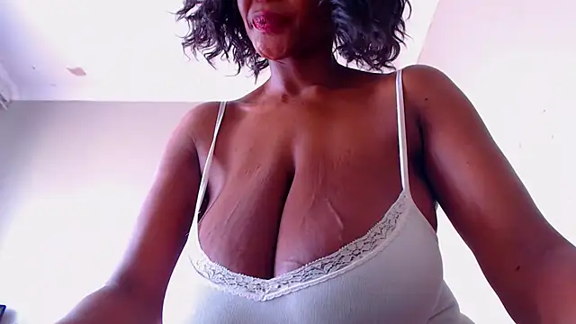 Snapshot of Silkytitss chatting on December 5, 2025, 7:07 am Silkytitss online show from December 5, 2025, 7:07 am