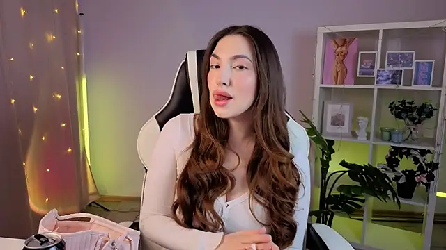 Snapshot of MelissaLovvv chatting on February 26, 2026, 2:33 am MelissaLovvv online show from February 26, 2026, 2:33 am