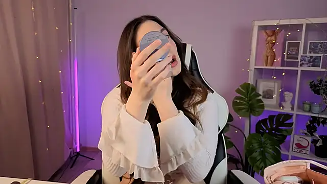 Snapshot of MelissaLovvv chatting on February 15, 2026, 6:36 am MelissaLovvv online show from February 15, 2026, 6:36 am