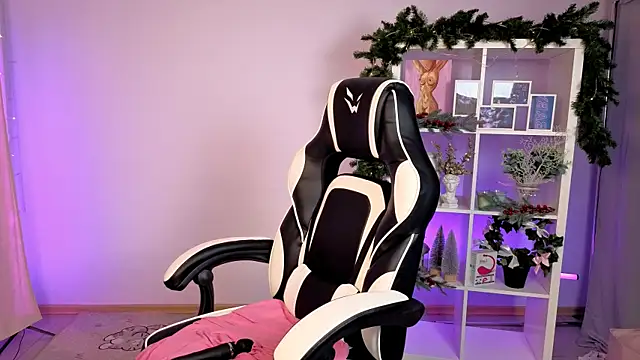 Snapshot of MelissaLovvv chatting on December 17, 2025, 6:07 am MelissaLovvv online show from December 17, 2025, 6:07 am