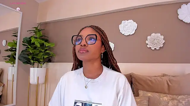 AriaFoster online show from January 6, 2026, 3:43 am