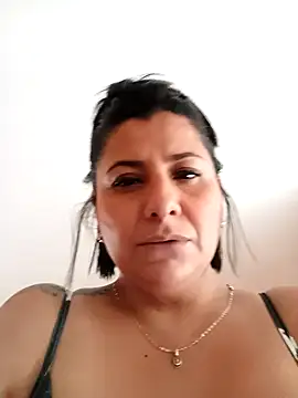 AngeleRoux online show from October 30, 2025, 4:04 pm