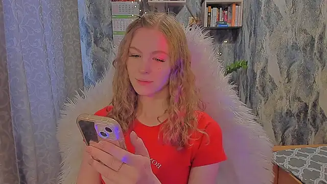 JuxxxsyBunx online show from October 9, 2025, 6:14 am