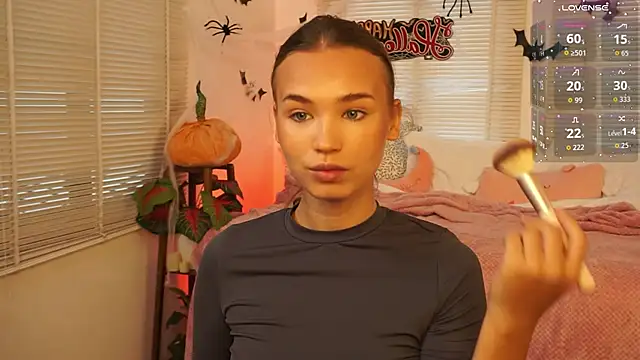 lexicoyy  online show from October 31, 2025, 5:37 am