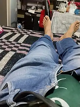 juan56900 online show from December 5, 2025, 4:27 pm