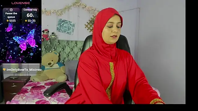 Snapshot of BadraSaadi chatting on March 4, 2026, 7:21 pm BadraSaadi online show from March 4, 2026, 7:21 pm