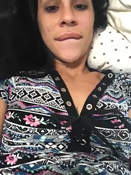 hotroommates online show from November 25, 2025, 12:22 am