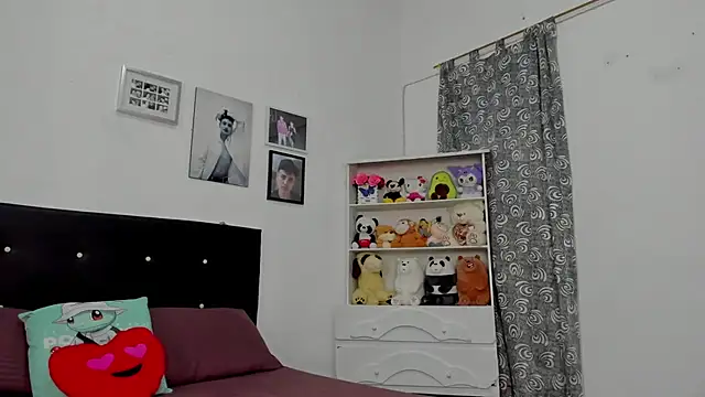 Snapshot of megan_100 chatting on December 18, 2025, 6:34 pm megan 100 online show from December 18, 2025, 6:34 pm