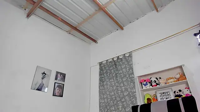 Snapshot of megan_100 chatting on November 6, 2025, 6:23 pm megan 100 online show from November 6, 2025, 6:23 pm