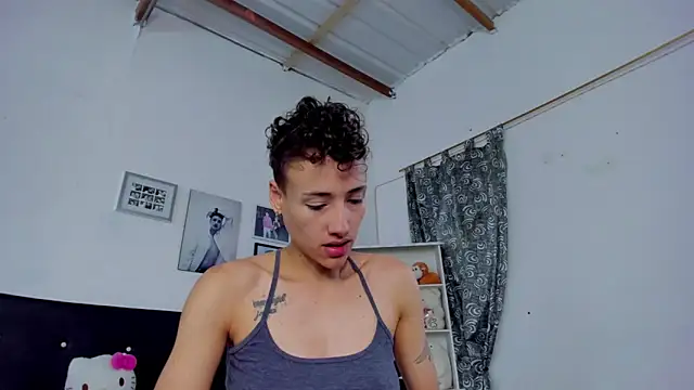 Snapshot of megan_100 chatting on November 28, 2025, 5:57 pm megan 100 online show from November 28, 2025, 5:57 pm