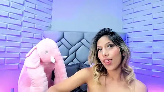 Snapshot of BriannaHarps chatting on February 27, 2025, 12:03 am BriannaHarps online show from February 27, 2025, 12:03 am