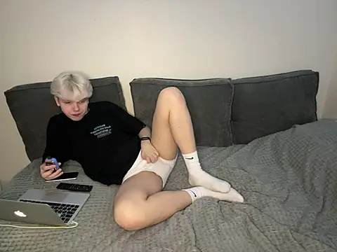 Snapshot of metratok chatting on March 6, 2025, 4:07 pm metratok online show from March 6, 2025, 4:07 pm