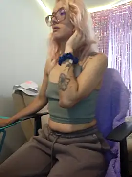 911Calling online show from February 28, 2025, 9:44 pm