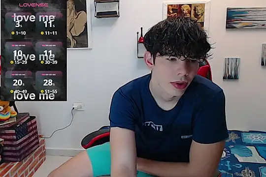 Snapshot of Angelo-cianuro- chatting on September 10, 2025, 9:47 pm Angelo-cianuro- online show from September 10, 2025, 9:47 pm