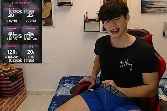 Snapshot of Angelo-cianuro- chatting on September 26, 2025, 9:21 pm Angelo-cianuro- online show from September 26, 2025, 9:21 pm