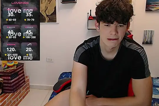 Snapshot of Angelo-cianuro- chatting on September 9, 2025, 10:30 pm Angelo-cianuro- online show from September 9, 2025, 10:30 pm